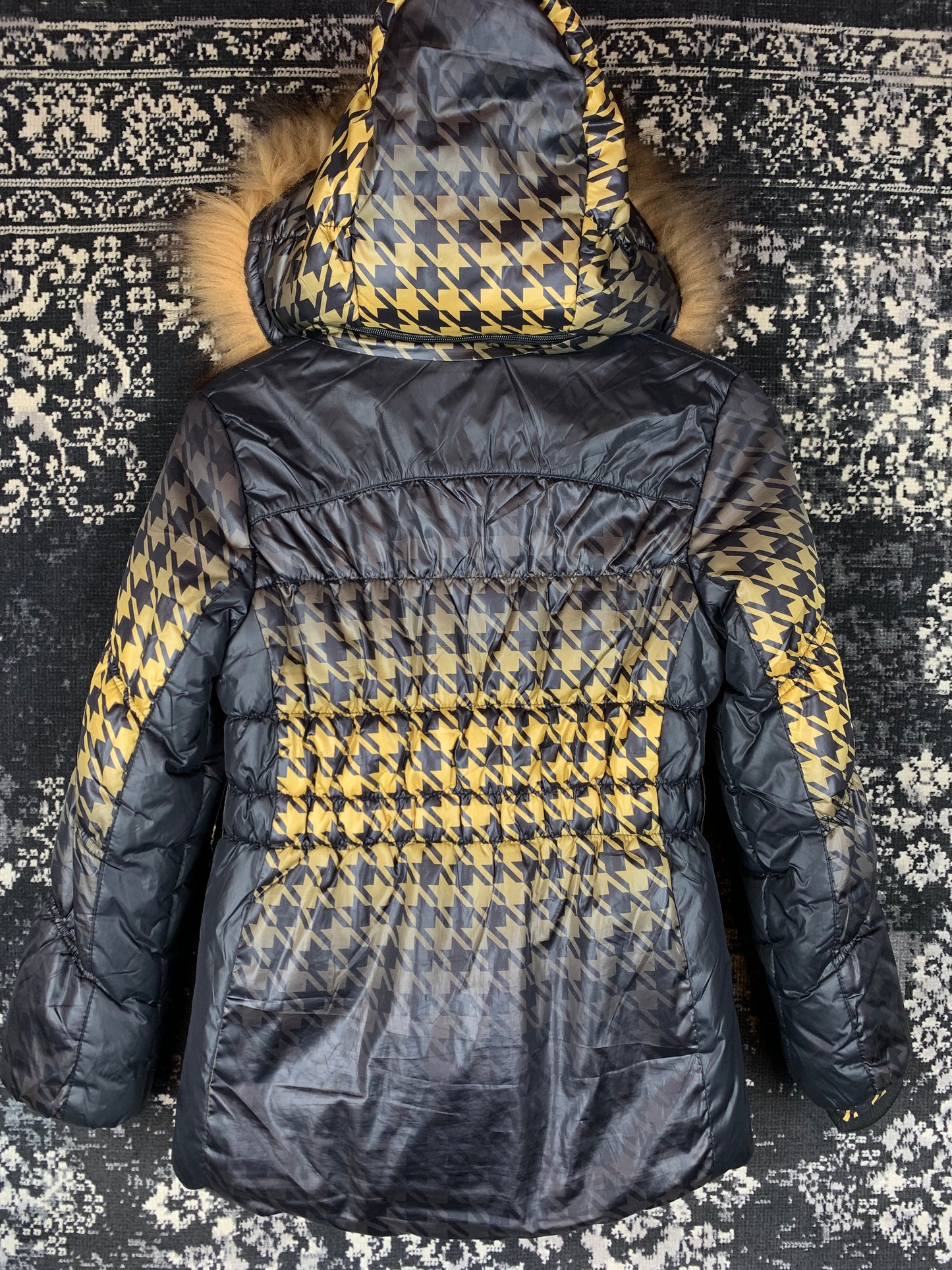 Benetri Y2K Style Black & Yellow Houndstooth Puffer Jacket