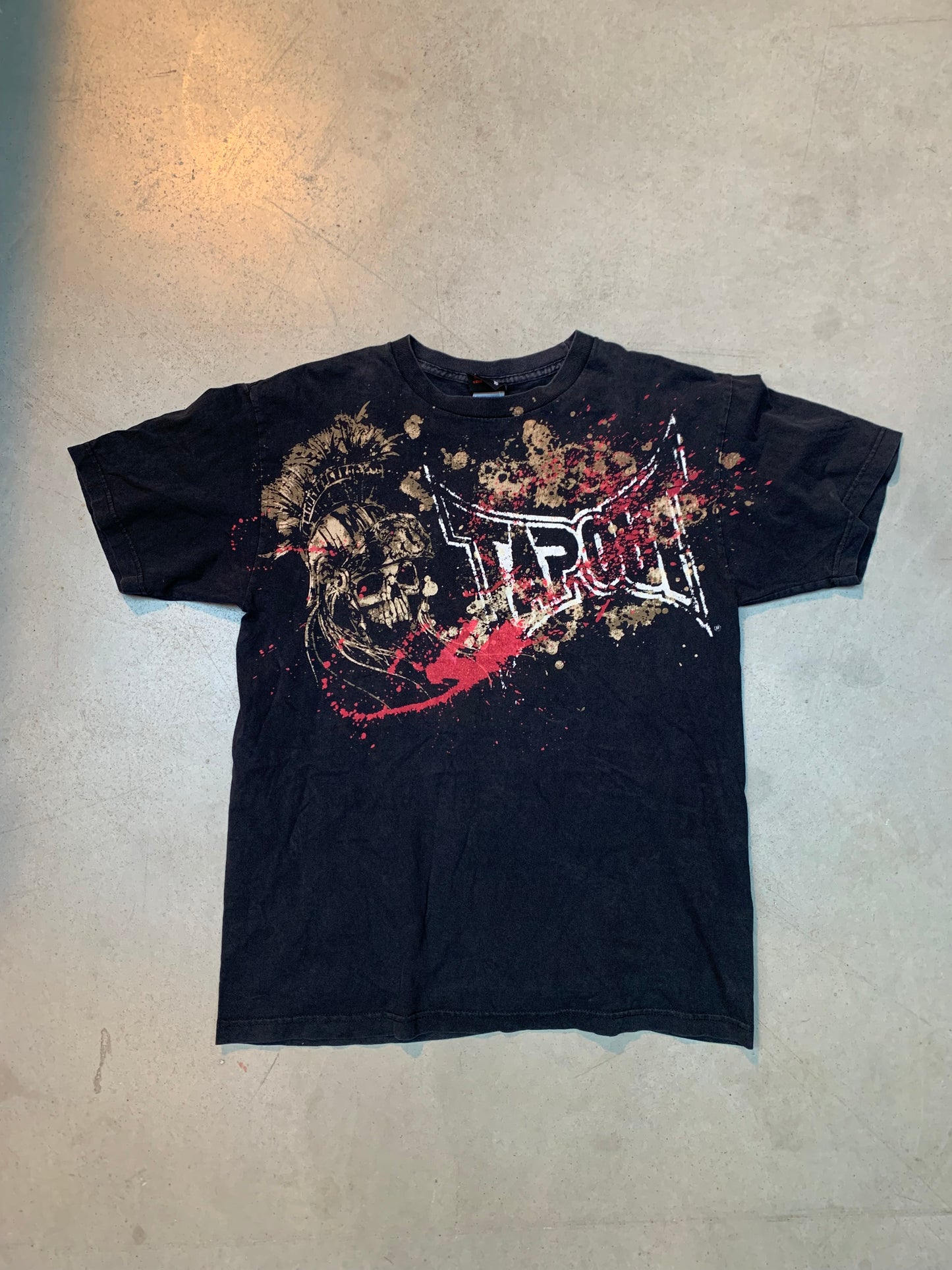 Vintage TAPOUT Graphic Black T-Shirt