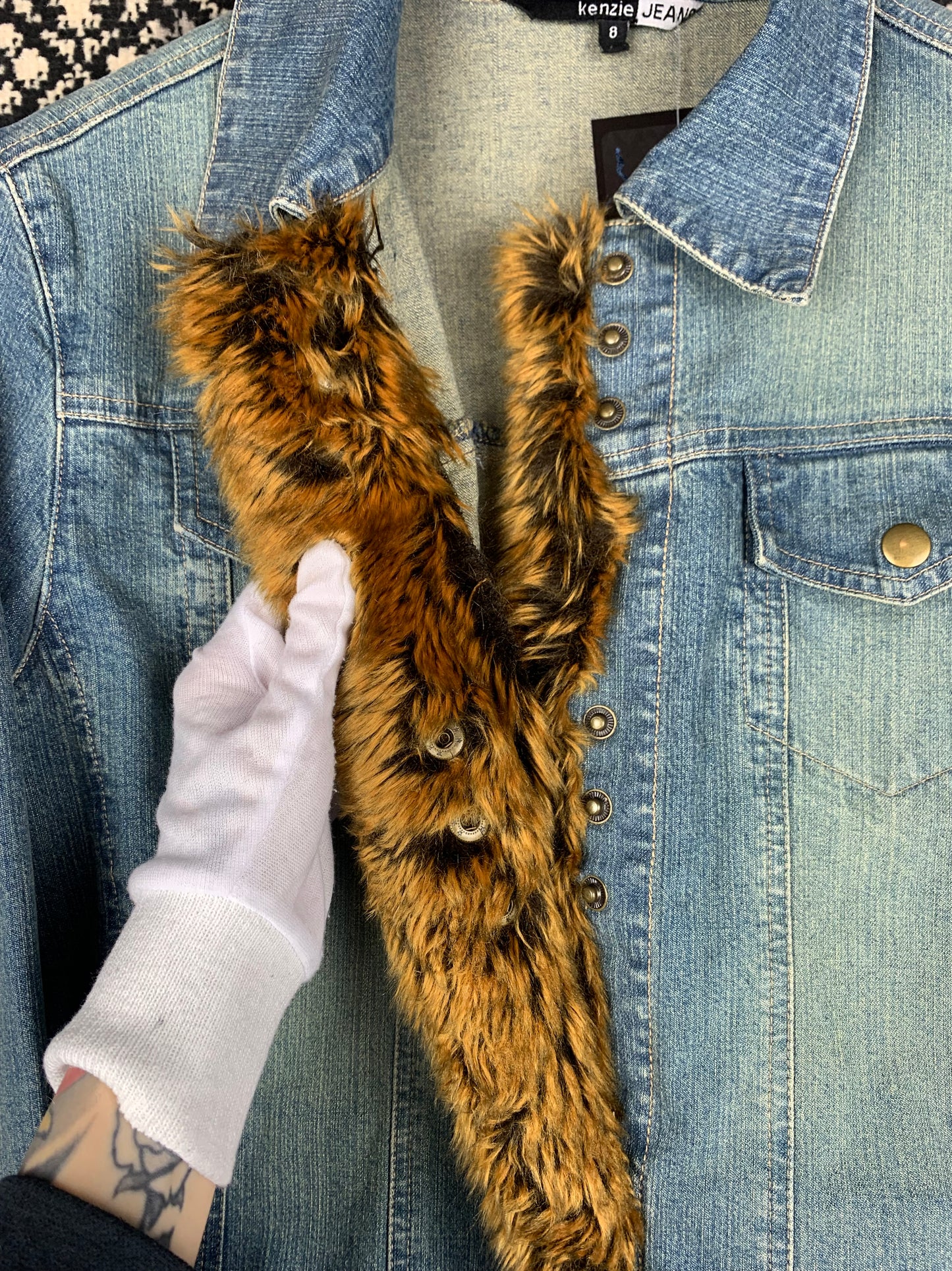 Women's Y2K Style Denim Button-Up with Faux Fur Trim