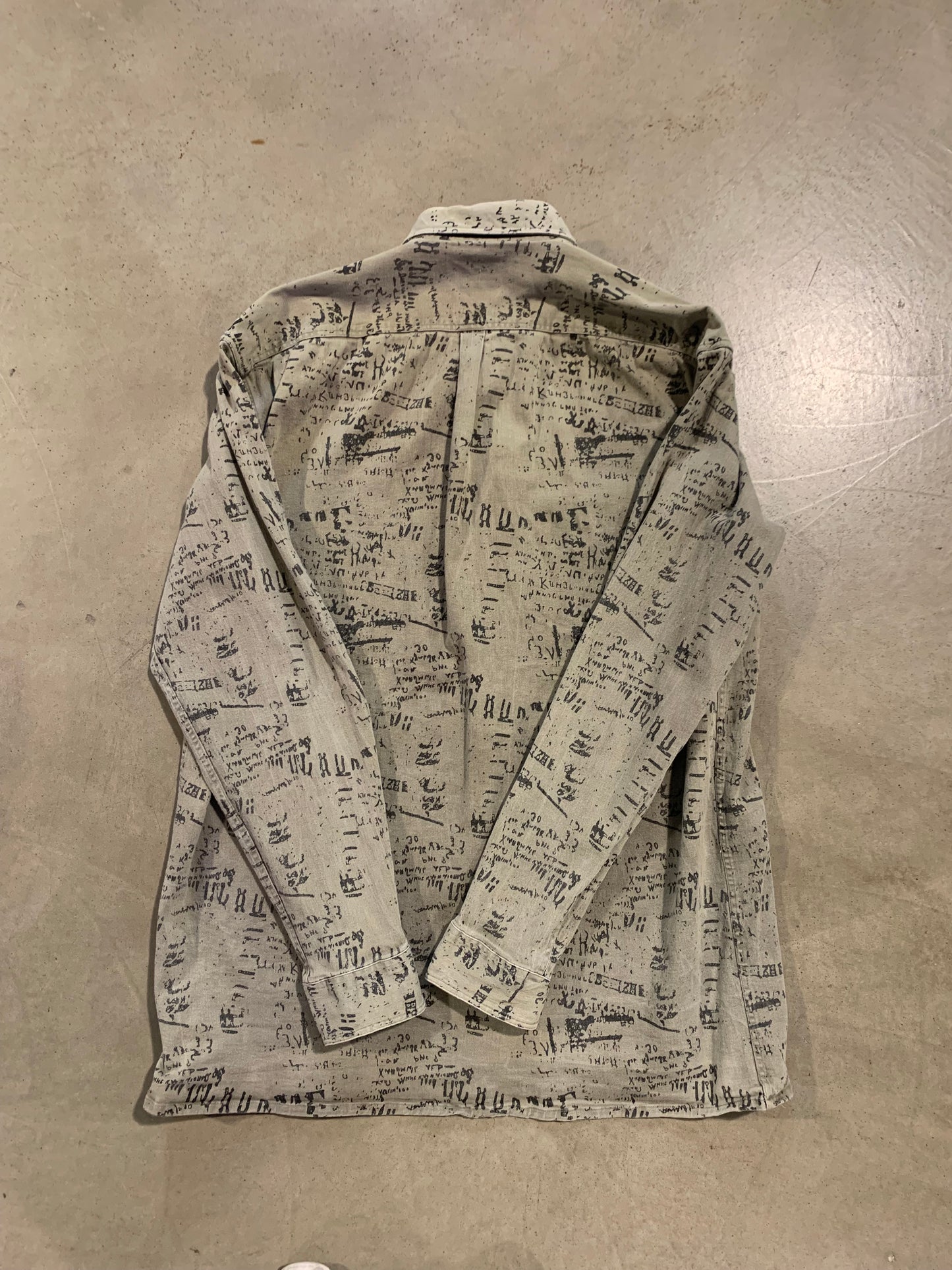 Men’s Vintage Gentry Printed Long Sleeve Button-Up Shirt