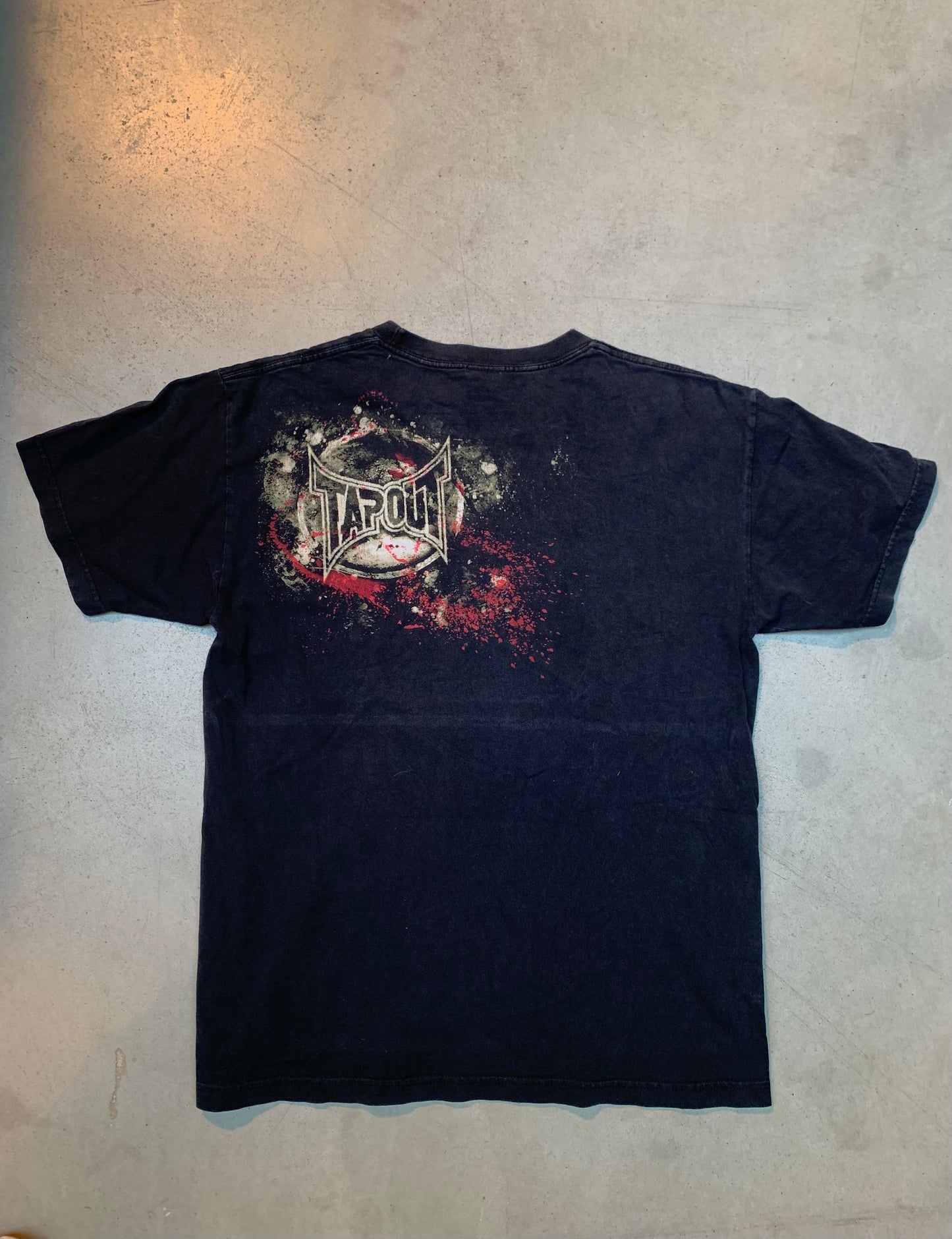 Vintage TAPOUT Graphic Black T-Shirt
